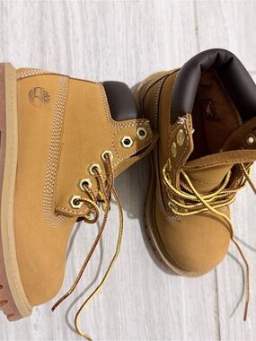 Timberland Kids Wheat/Tan Lace-Up Waterproof Boots